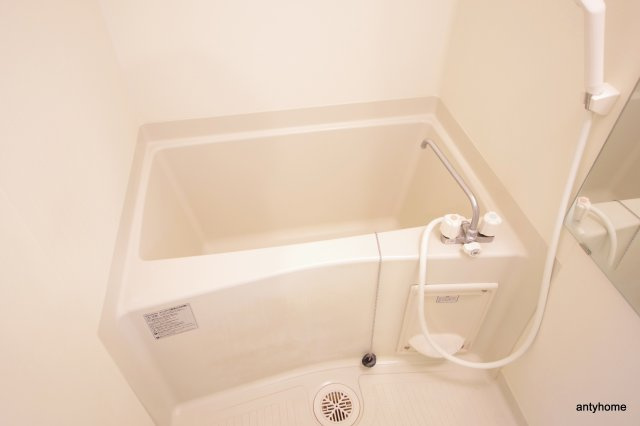 comforespa新大阪　仲介手数料無料の浴室