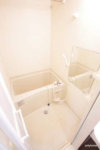 comforespa新大阪　仲介手数料無料の浴室