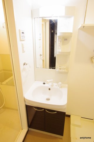 comforespa新大阪　仲介手数料無料の洗面所