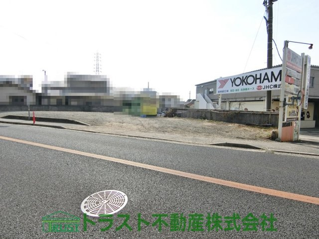 玉津町高津橋　売り土地　県道に面していますの前面道路含む現地写真