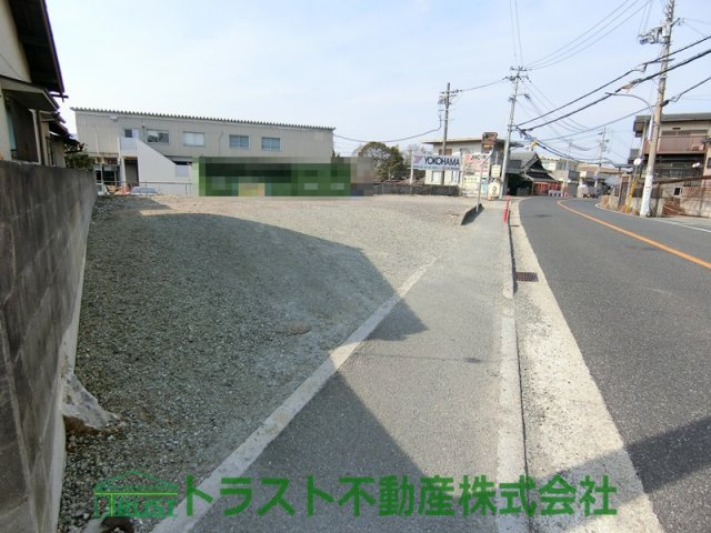 玉津町高津橋　売り土地　県道に面していますの外観