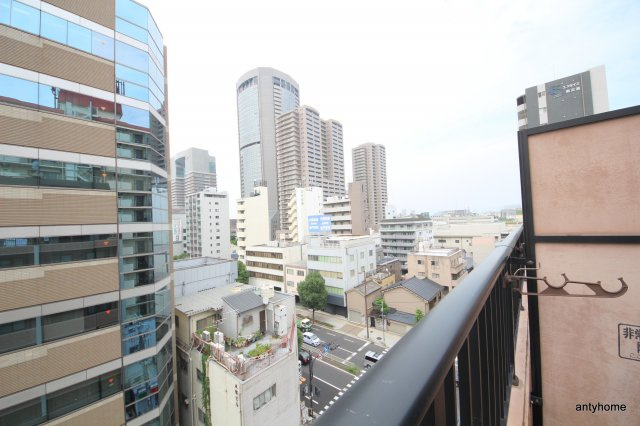 ラフォーレ東天満　仲介手数料無料のバルコニー