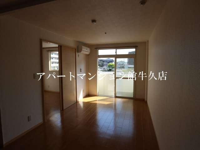 SUNRISE ヨシカワＡの居間・リビング