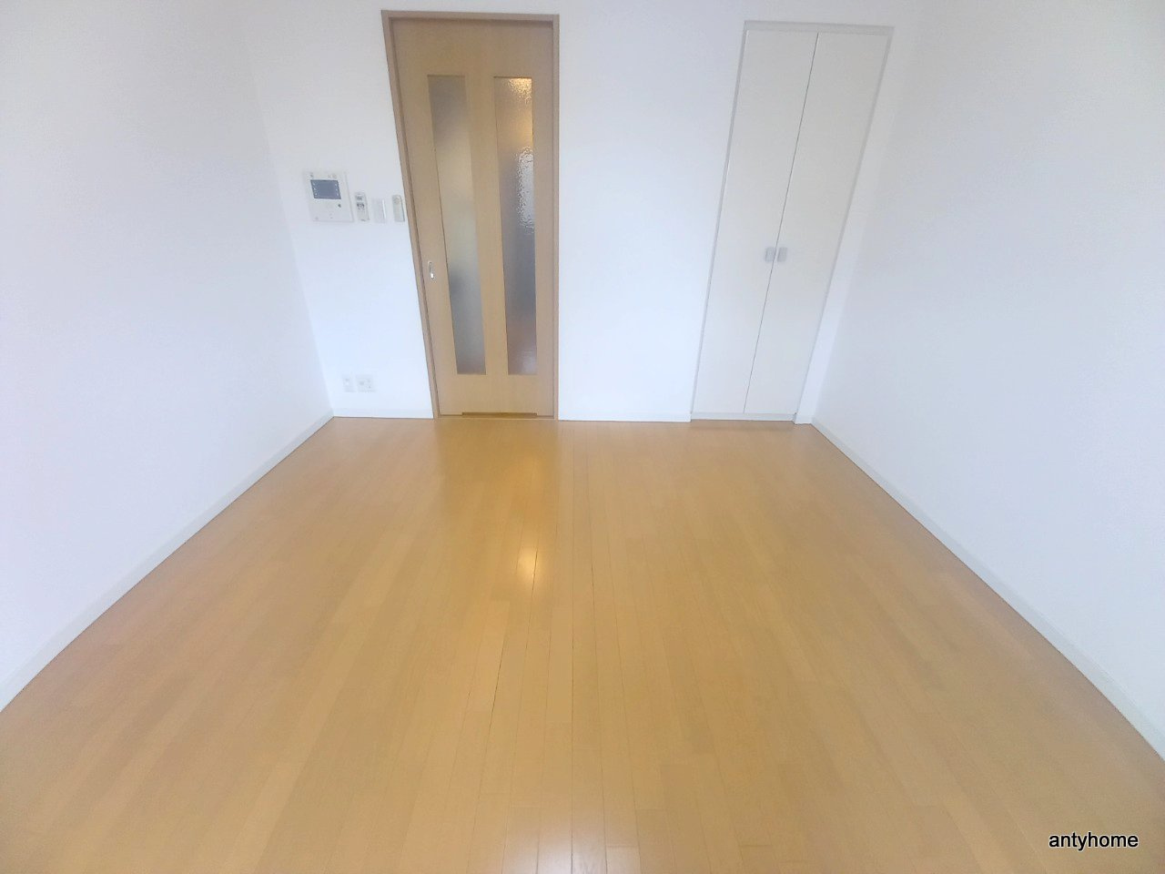 プレッツァ新大阪　仲介手数料無料の洋室
