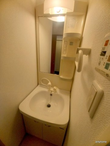 プレッツァ新大阪　仲介手数料無料の独立洗面台