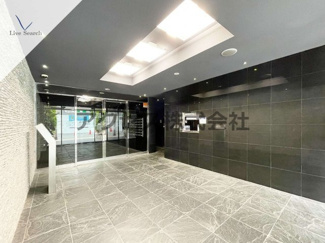 【エントランス】