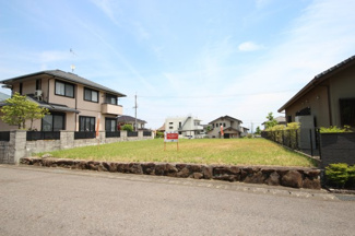 【外観】 | 2019年6月撮影、西側から外観
