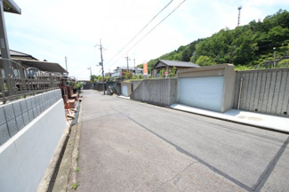 【前面道路含む現地写真】 | 2019年6月撮影、前面道路