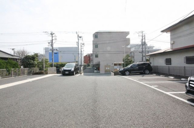 【駐車場】 | アークコートソーマＡ | アークコートソーマＡ　　　ひろびろ敷地内駐車場です。