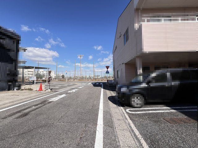 ピアチェーレの駐車場|接面道路