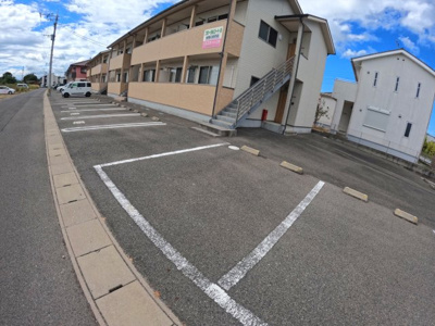 【駐車場】 | フローラルコートB
