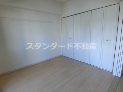 【洋室】 | ルチューレ西梅田