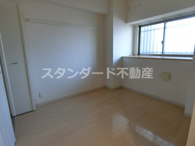 【洋室】 | ルチューレ西梅田