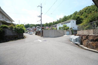 【前面道路含む現地写真】 | 2019年6月撮影、1号地前面角地道路