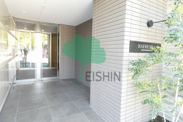 ラフレシーサ博多駅南2のエントランス