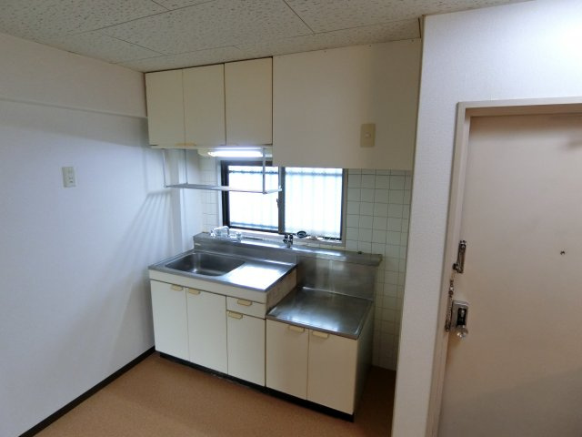 ツカサロイヤルハイツ千代田のキッチン