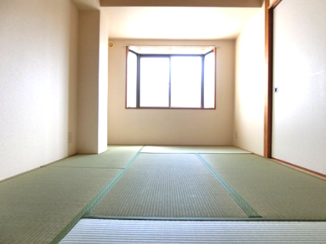 ツカサロイヤルハイツ千代田の和室