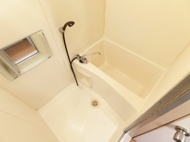 ツカサロイヤルハイツ千代田の浴室