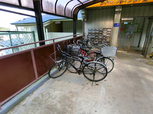 ロイヤルクレイン汐ノ宮のその他