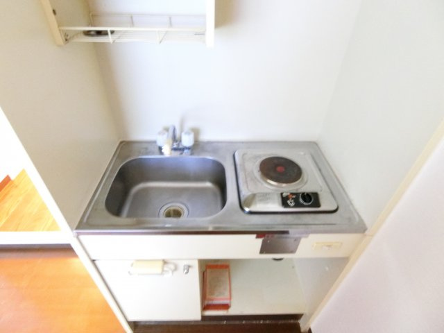 ロイヤルクレイン汐ノ宮のキッチン