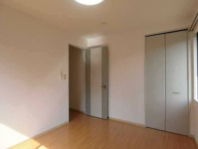 ラシェットエムザC棟の洋室