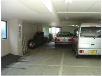 【駐車場】