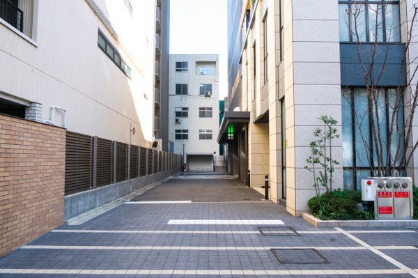 【駐車場】 | 【敷地内駐車場】タワーパーキングなので、愛車が風雨にさらされることもありません！