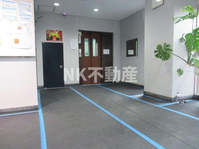 【ロビー】 | コーポラス小阪（河内小阪賃貸） | 建物の内部です