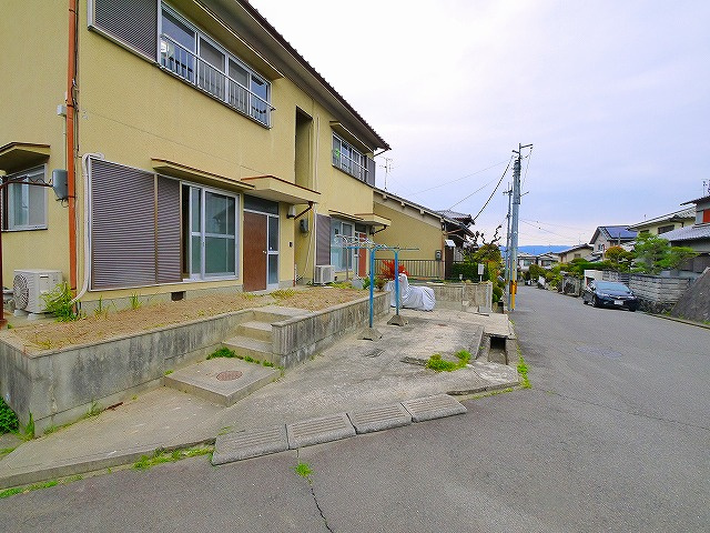 北郡山貸家の駐車場