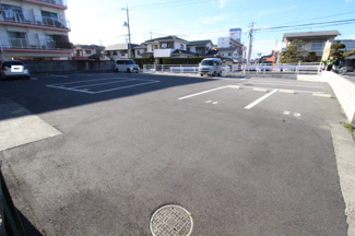 【駐車場】