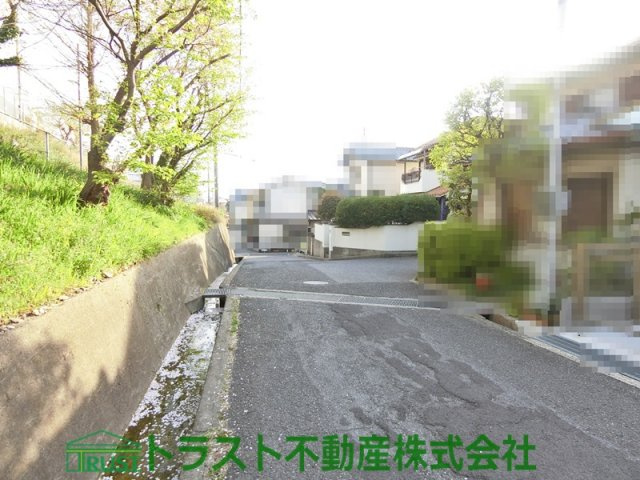 太寺１丁目　売土地の前面道路含む現地写真