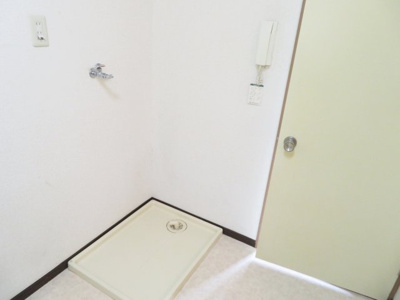 【設備】 | シャトー・アリス | 洗濯機置き場