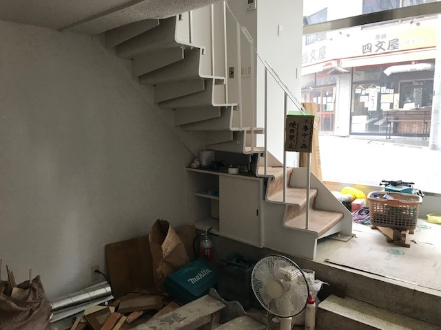 フサカビルのロビー