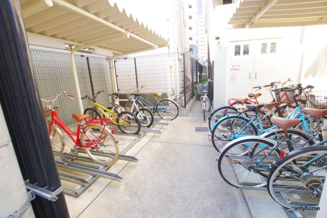 ソレイユ中崎　仲介手数料無料の駐車場