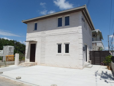 【外観】 | 沖縄市レンガの家 | レンガの外壁は地震や火災や台風にも強いです！