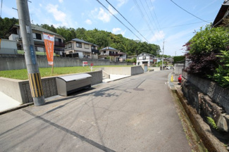【前面道路含む現地写真】 | 2019年6月撮影、前面道路