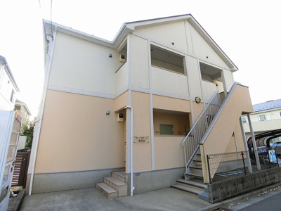 【外観】 | セレ・クォーレ新百合 | スーパーやコンビが近くて便利な立地の2階建てアパートです！小田急線「新百合ヶ丘」駅まで徒歩9分！「百合ヶ丘」駅も徒歩11分です！