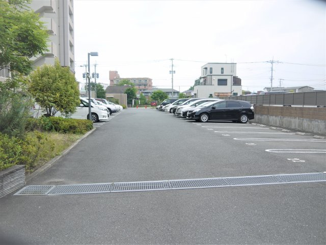 MJR久留米ステーションレジデンスの駐車場|平置き駐車場