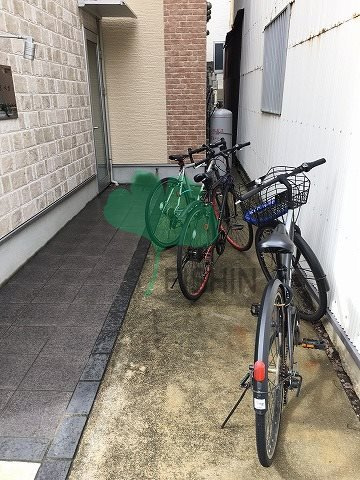 コーポベガの駐車場