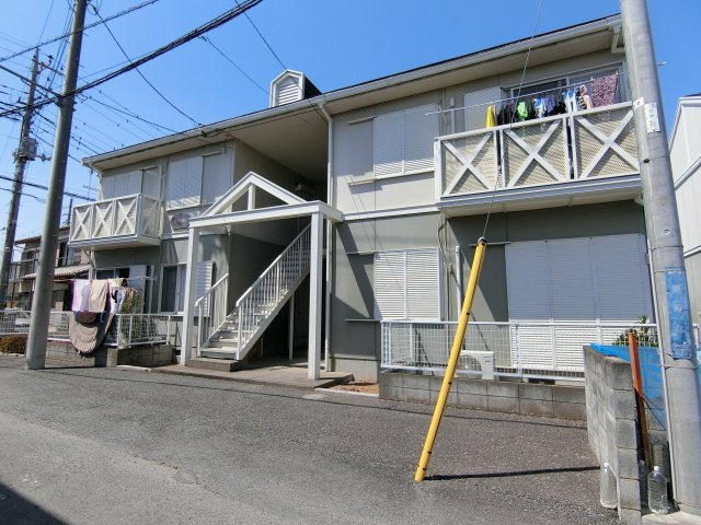 フレグランス泉C棟の外観
