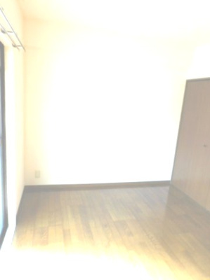 【洋室】 | メゾンラフィーネ