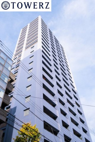 【外観】 | 【外観】白を基調とした美しい外観デザイン！西区京町堀、潤いの靭公園サイドに棲む。