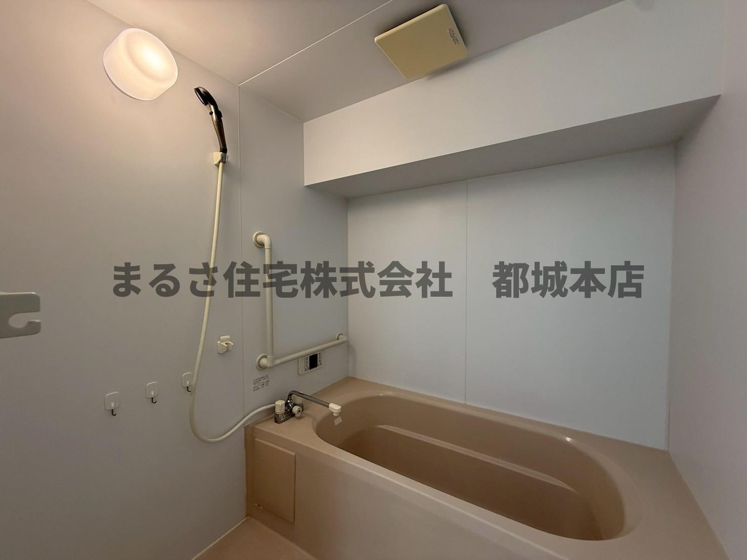 スカイコート年見の浴室