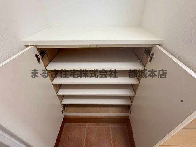 スカイコート年見の収納