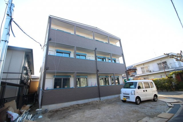 Flora茨木中穂積の外観|外観は落ち着いています