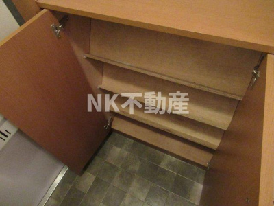 【玄関】 | リヴィエール菱南（河内小阪賃貸） | シューズボックスです