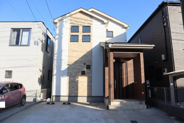 花見川区作新台７丁目　平成２８年建築　惜譲　築浅中古戸建　注文建築の外観