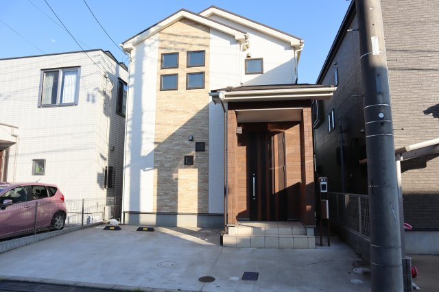 花見川区作新台７丁目　平成２８年建築　惜譲　築浅中古戸建　注文建築の外観