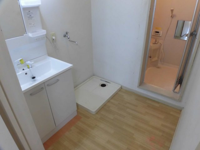 コーポサンシャインの洗面所|使いやすい洗面所です