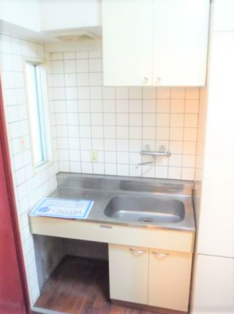 メディカルコーポIのキッチン|コンパクトなキッチンで掃除もラクラク